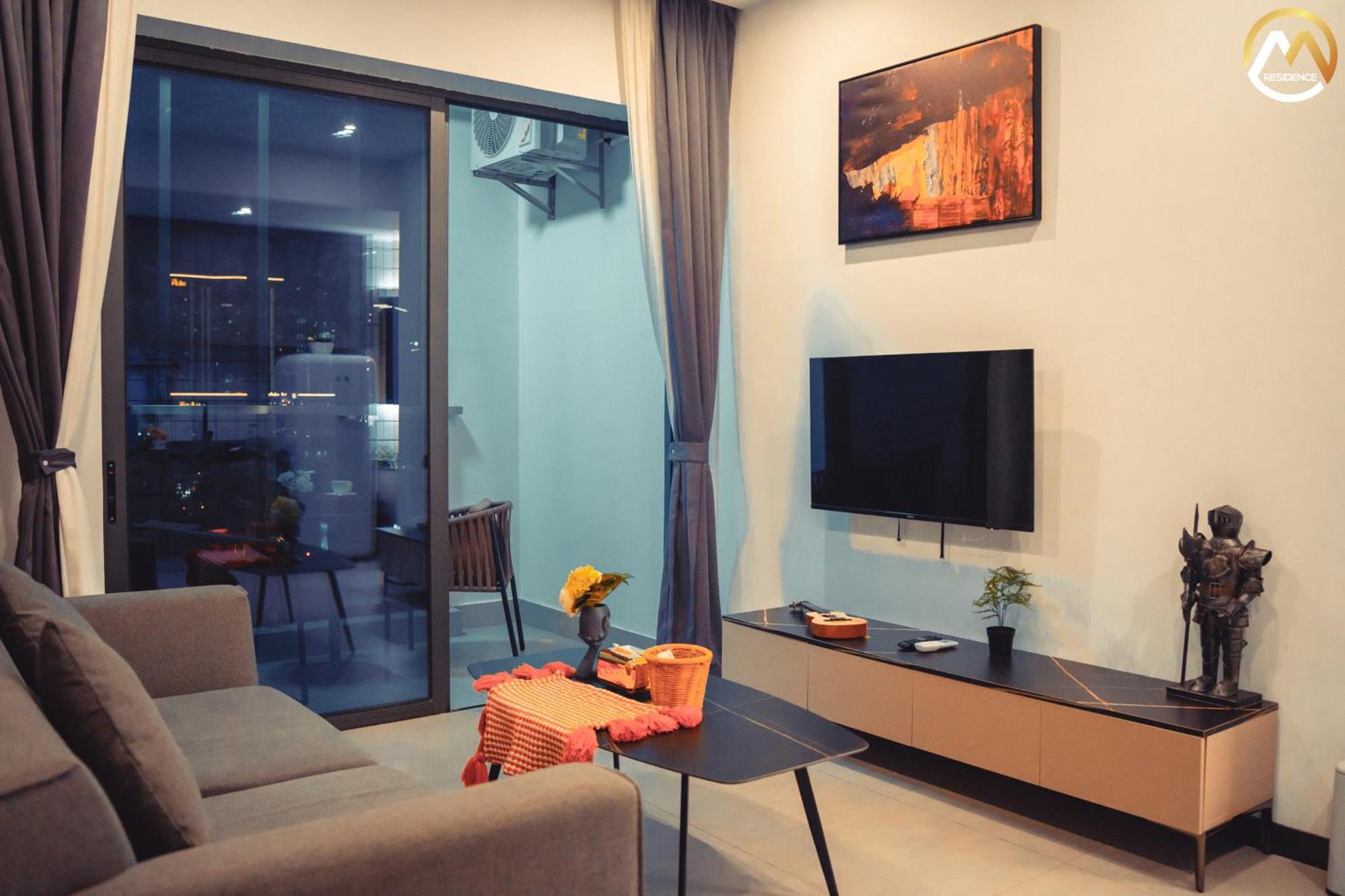 Hotel Serviced Apartments Top One Infinity Pool With View Of 360 Degree Phnom Penh Exterior foto